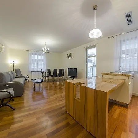 Dom & House - Monte Cassino Apartman